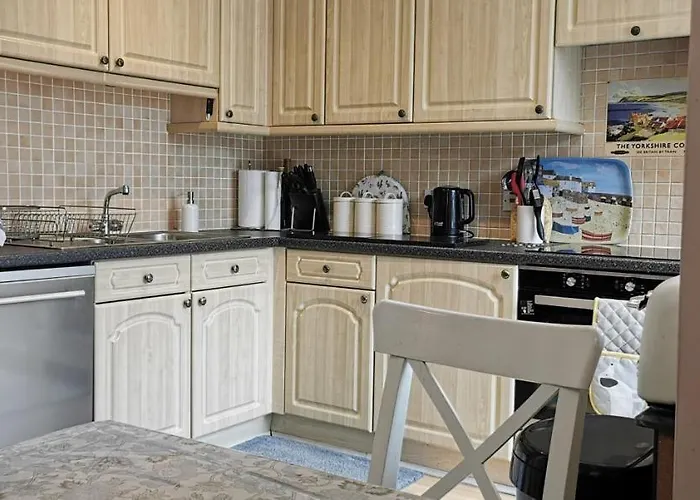 Flat 12 Sebastian Court - 2 Beds With A Four Poster Apartman