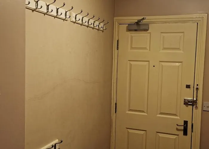 Flat 12 Sebastian Court - 2 Beds With A Four Poster Apartman Scarborough