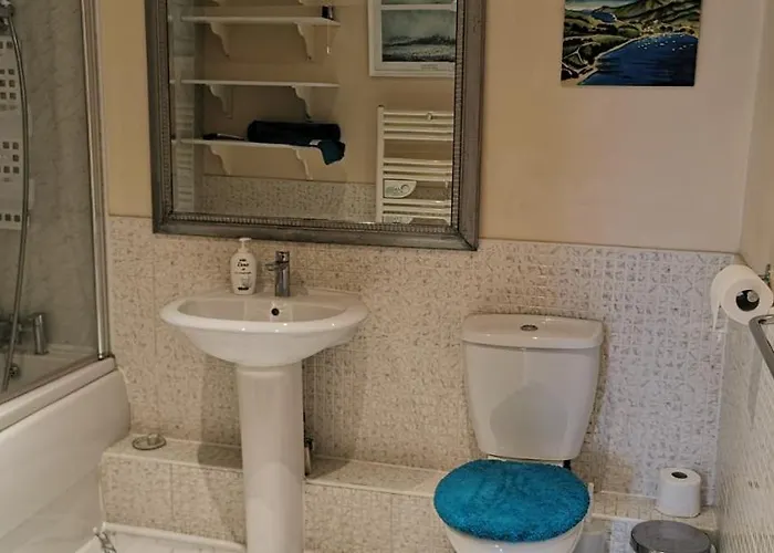 Apartman Flat 12 Sebastian Court - 2 Beds With A Four Poster